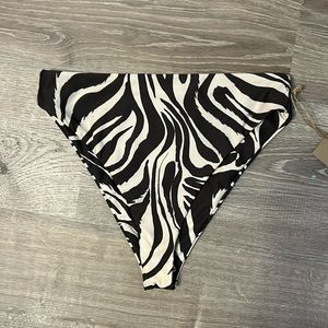 Stone Fox Swim Sumatra Bottoms L new